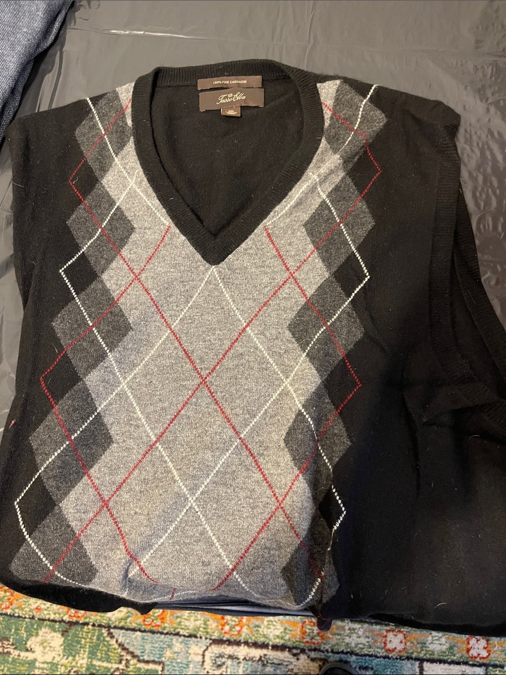 Tasso Elba Black Cashmere V-Neck Argyle Sweater Vest with Gray and Red Accents